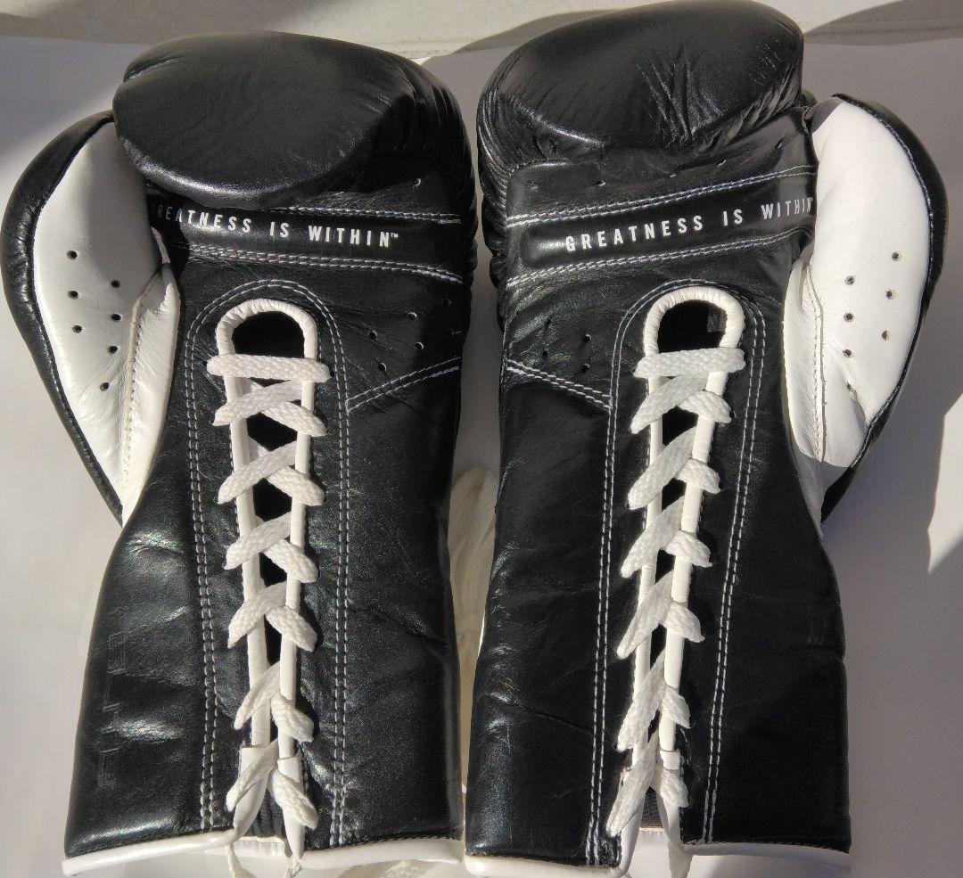 EVERLAST ELITE ボクシンググローブ 黒/白 レースアップ　10oz