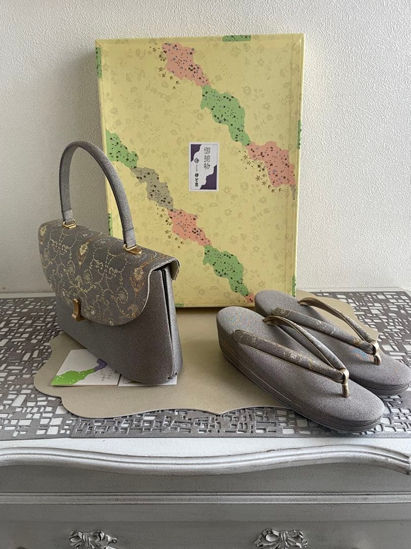 伊と忠　グレー 花柄 佐賀錦和装用バッグと草履セット