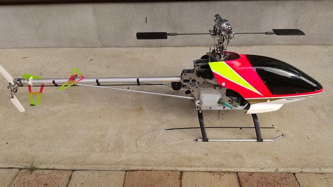 ラジコンヘリコプター　ショッカーSP30　クイック製