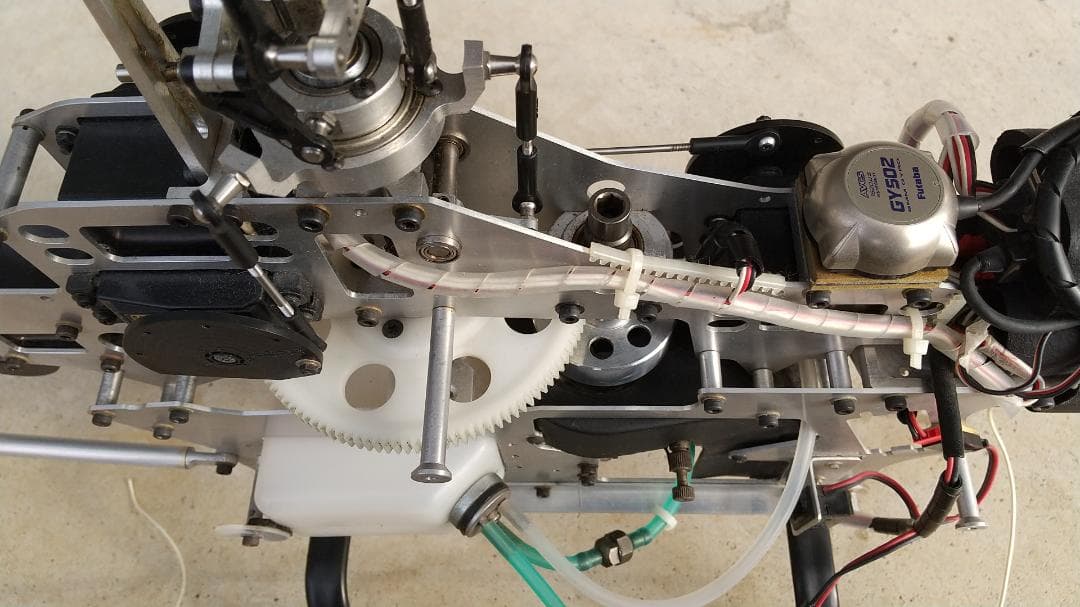 ラジコンヘリコプター　ショッカーSP30　クイック製