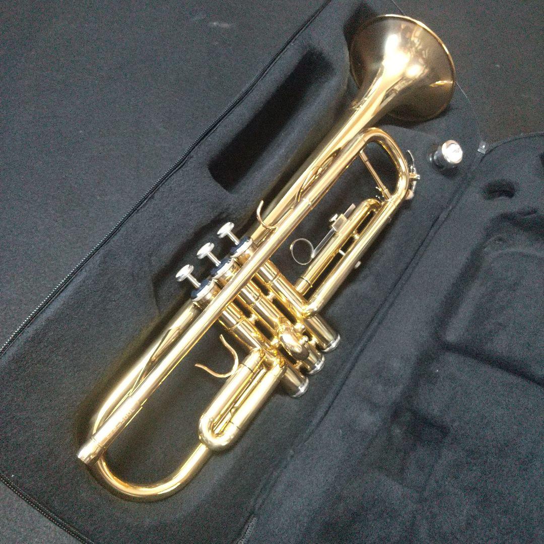 FESTI「フェスティ」トランペット。ゴールドラッカー仕上げ。美品