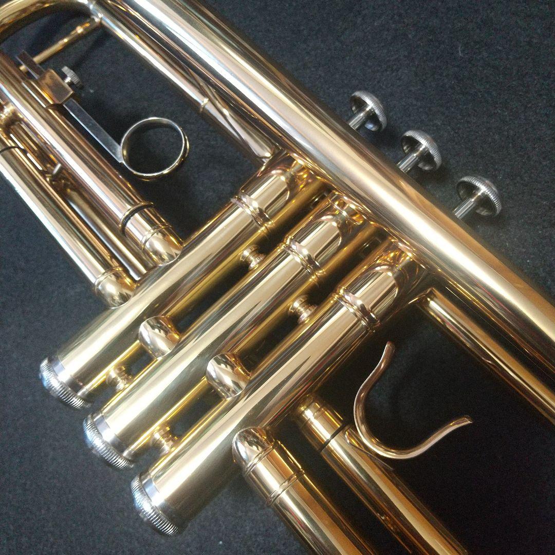 FESTI「フェスティ」トランペット。ゴールドラッカー仕上げ。美品