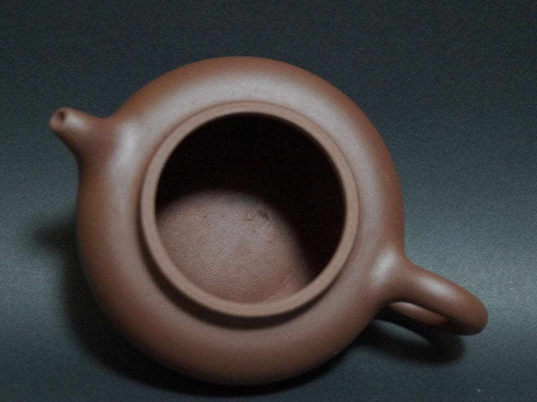 ☆煎茶道具☆宜興紫砂 名工 張紅華造 如意蓮子壷 紫砂急須 小ぶり可愛らしい茶壺