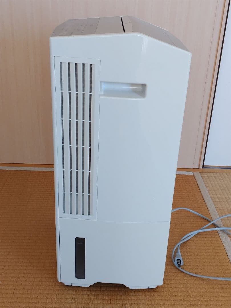 タン　パナソニック衣類乾燥除湿機Ｆ−ＹＨＰＸ200