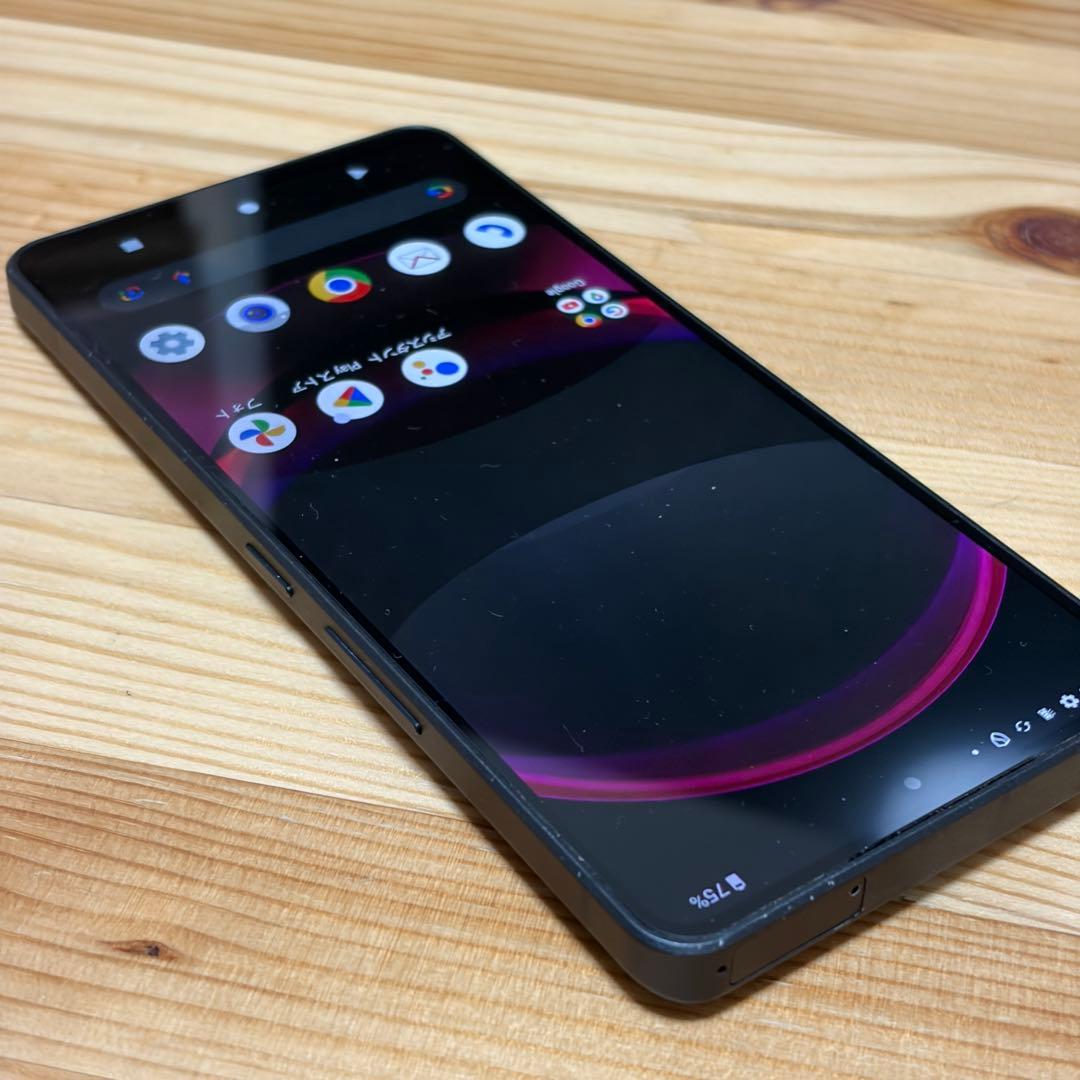 AQUOS r8 pro SIMフリー　00883