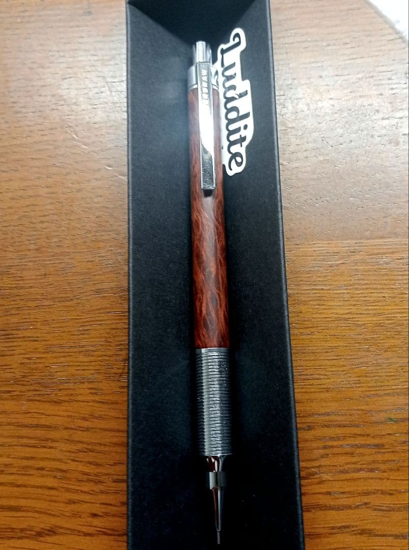 ラダイト　エバードロー銘木　レースシーオーク