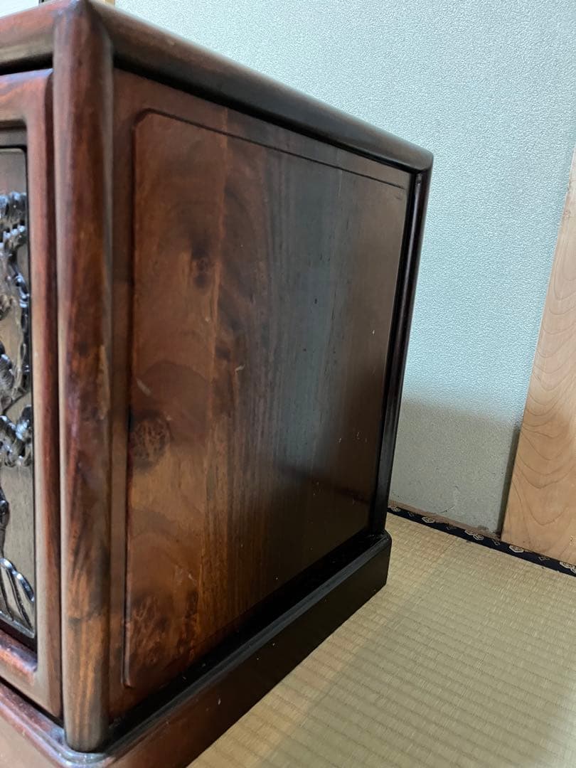 K186 唐木家具　彫刻　茶棚　アンティーク
