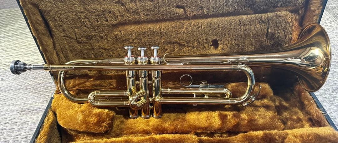 【YAMAHA】ゴールド トランペット -Silent BRASS付-
