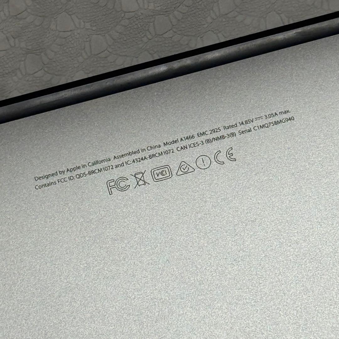 [背面光ります]Apple MacBook Air シルバー 本体 充電器付き