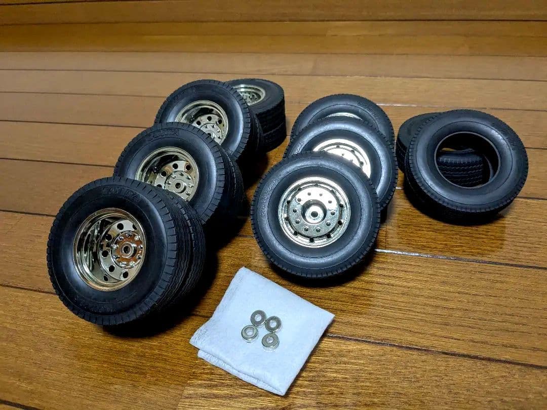 タミヤ　1/14　キングハウラー、ポールトレーラー、タイヤ等