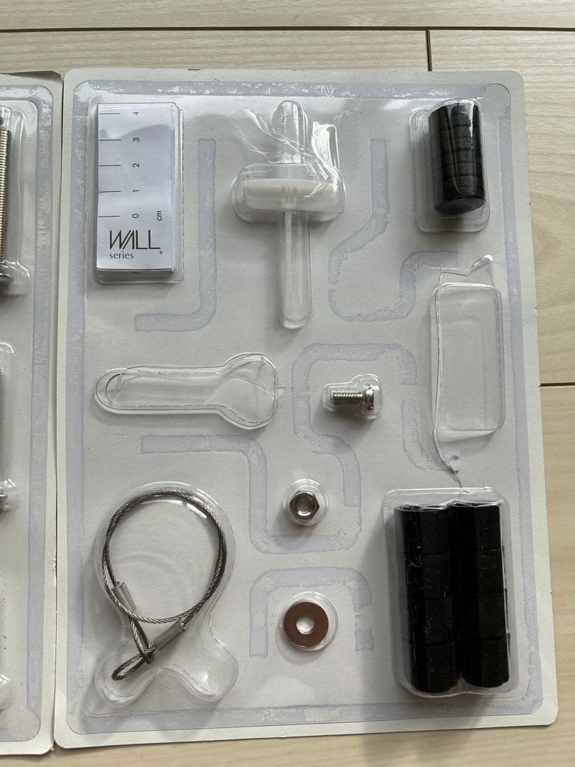 ★4/12まで出品★美品★EQUALS WALL V3 ロータイプテレビスタンド