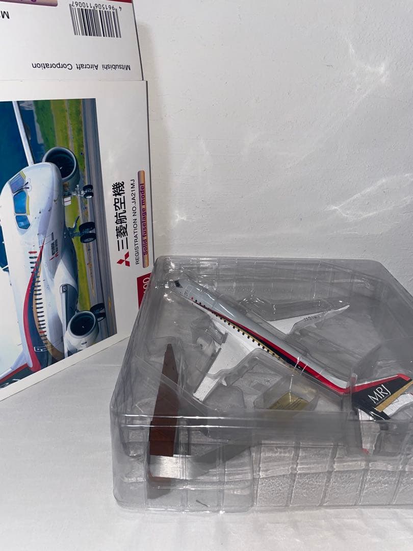 MRJ 三菱航空機 1/100 11006 1/100スケール 三菱航空機