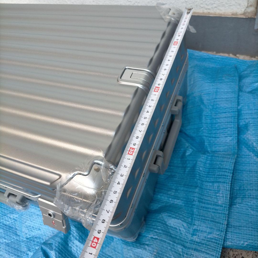 ほぼ未使用 BARGOCH スーツケース