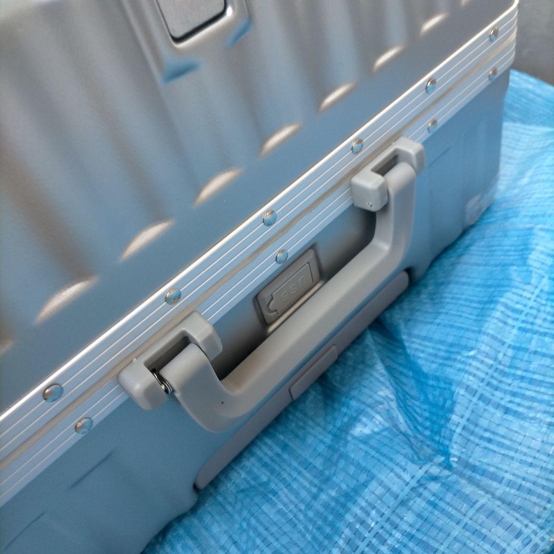 ほぼ未使用 BARGOCH スーツケース