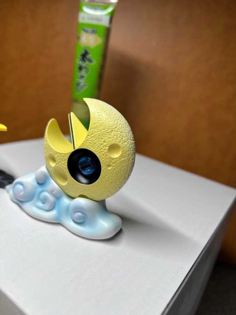 ポケモンスケールワールド　ソルロックとルナトーン