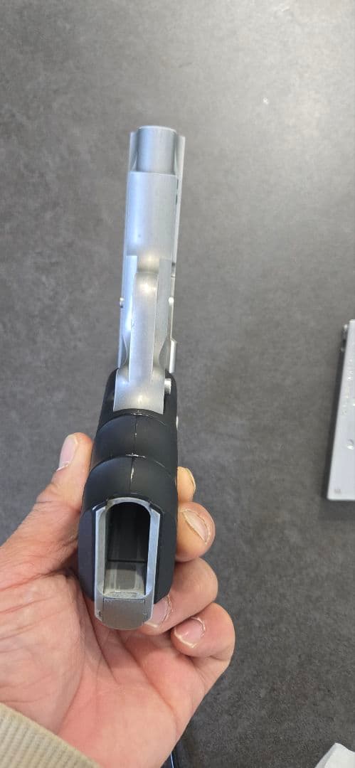 V10 ウルトラコンパクト ガスガン