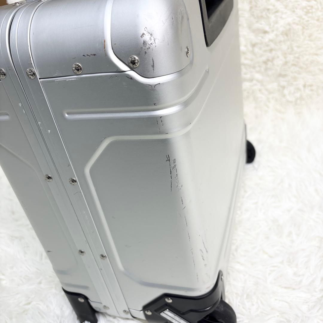 ゼロハリバートン キャリーケース 二輪 アルミ シルバー 小型