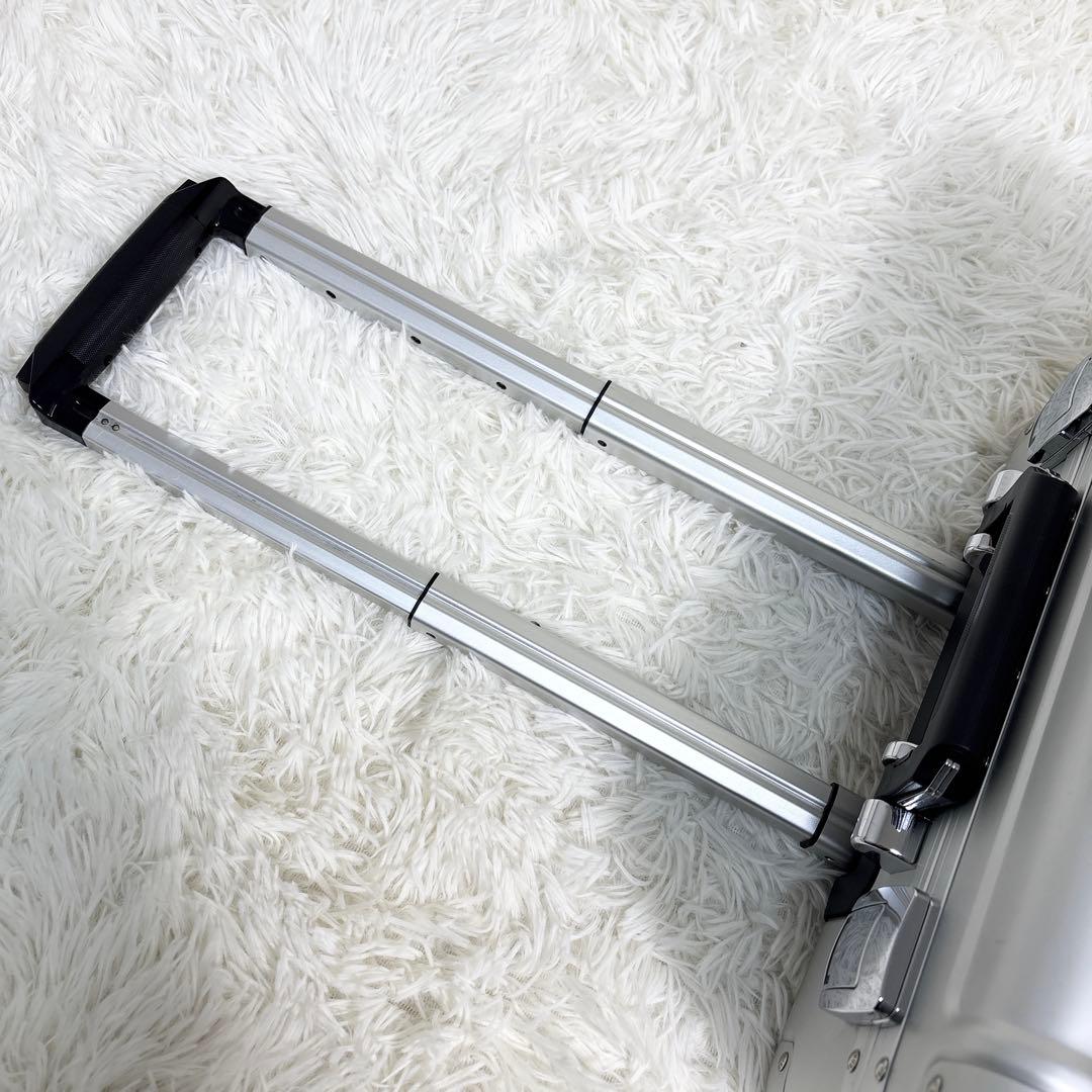 ゼロハリバートン キャリーケース 二輪 アルミ シルバー 小型