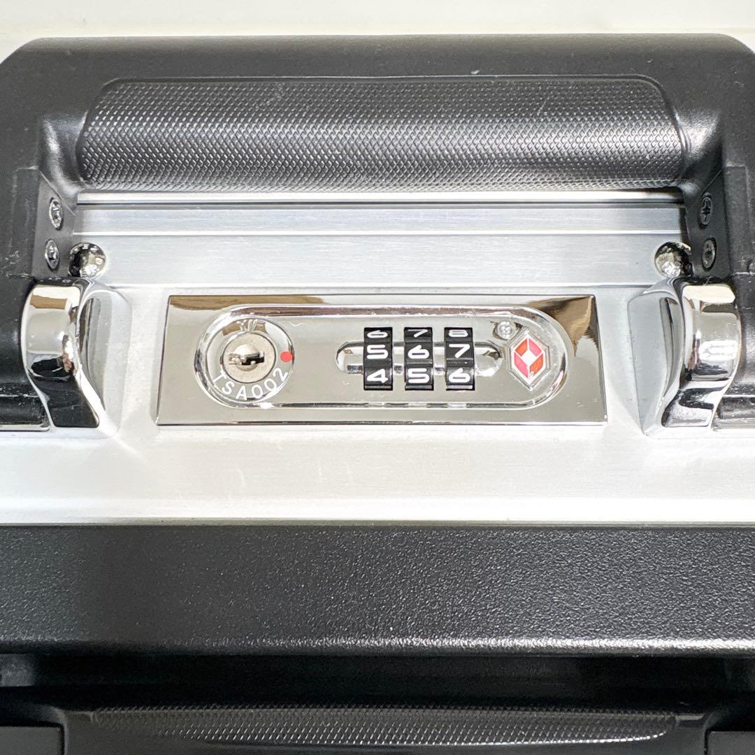 ゼロハリバートン キャリーケース 二輪 アルミ シルバー 小型