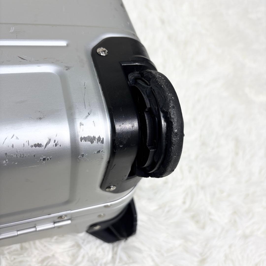 ゼロハリバートン キャリーケース 二輪 アルミ シルバー 小型