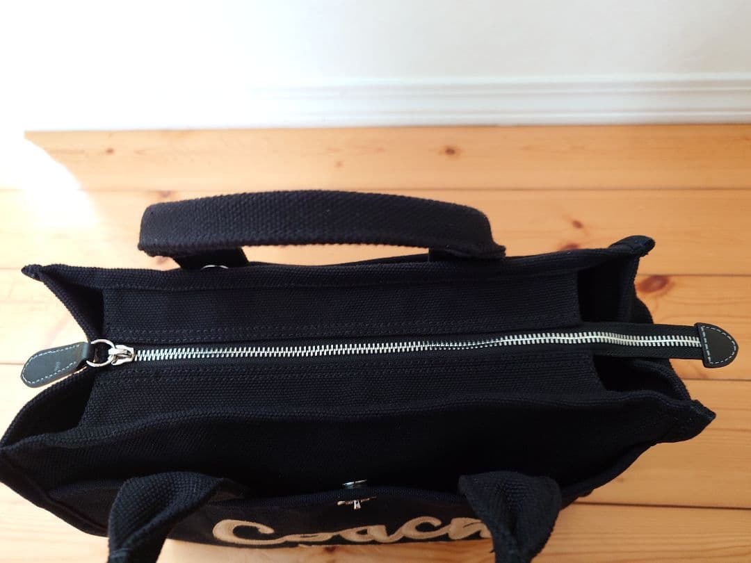 COACH　カーゴトート　ブラック