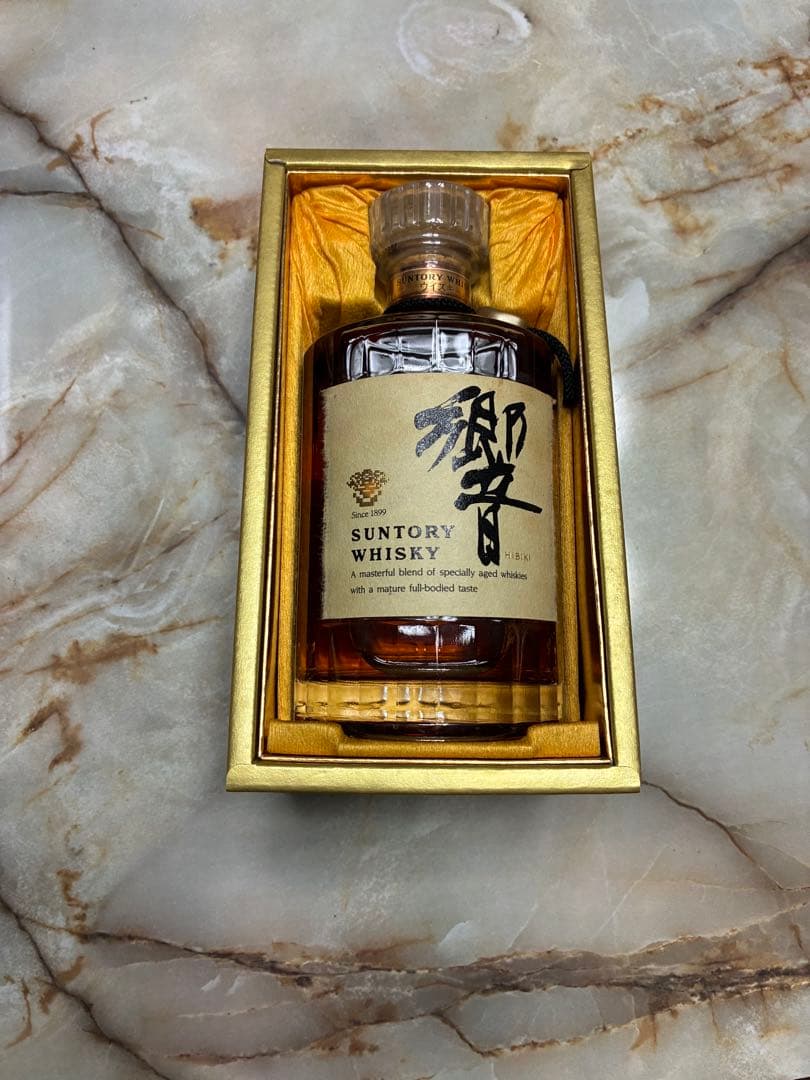SUNTORY WHISKY 響　金ラベル SHN01 700 ml