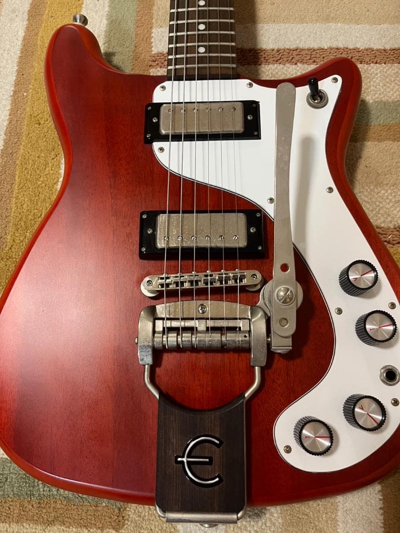 Epiphone Wilshire チェリーレッド【アーム付き・美品】