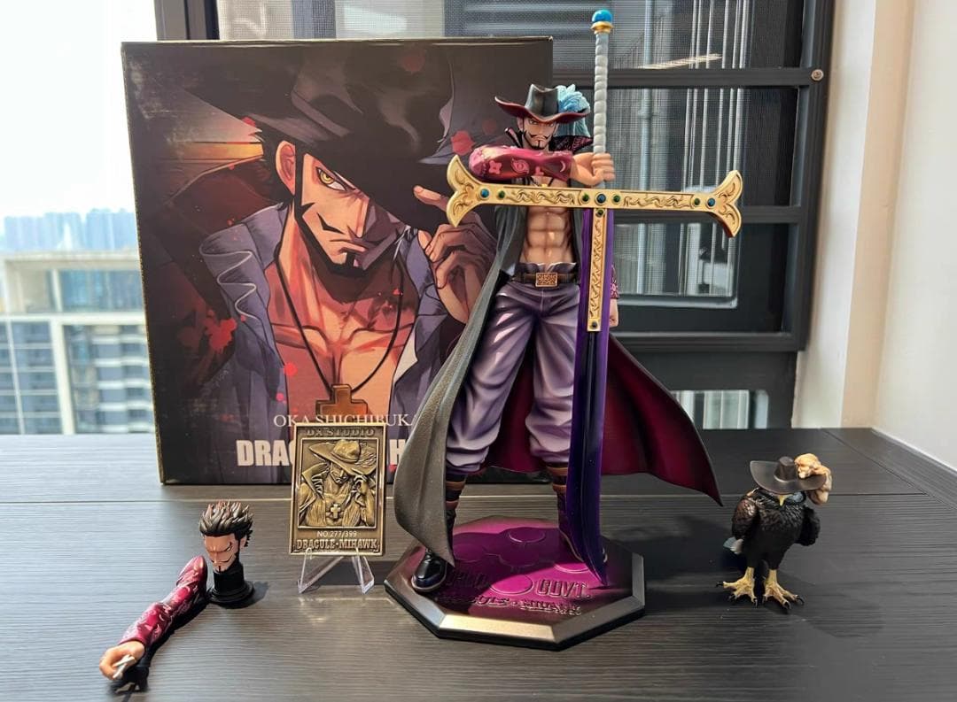 ワンピース 王下七武海 鹰目 ジュラキュール·ミホーク 彫刻フィギュアC