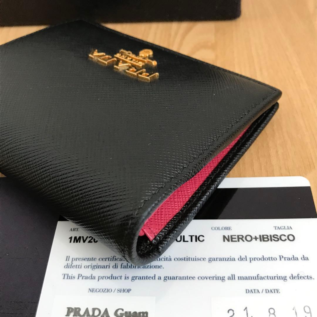 美品　PRADA プラダ　二つ折り財布　ミニ財布　黒×ピンク　マルチカラー