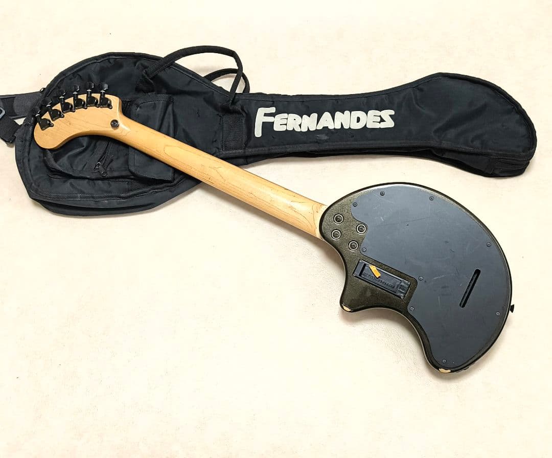 【美品】ZO-3 芸達者 MB アンプ内蔵ミニギター 専用ソフトケース付