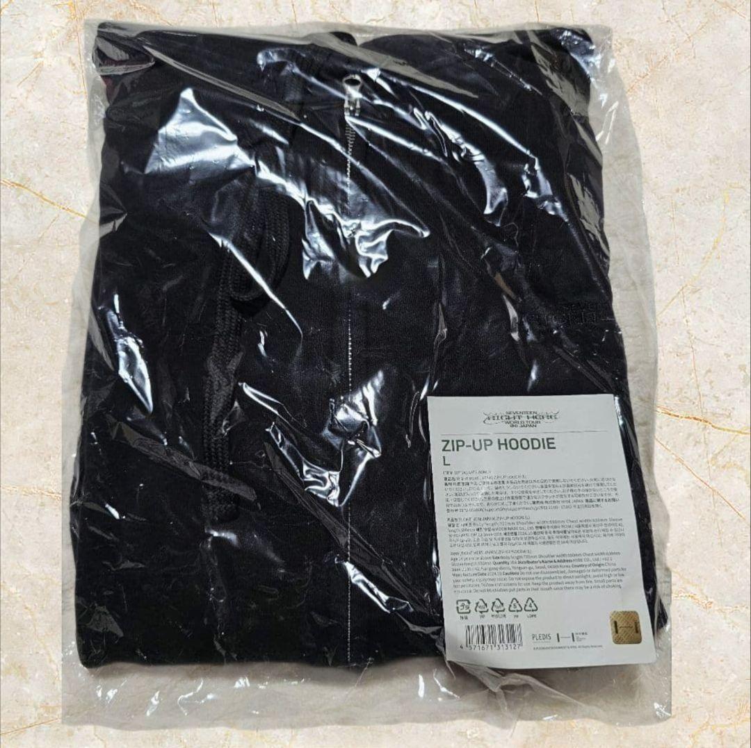 SEVENTEEN RIGHT HERE JAPAN ジップアップフーディー