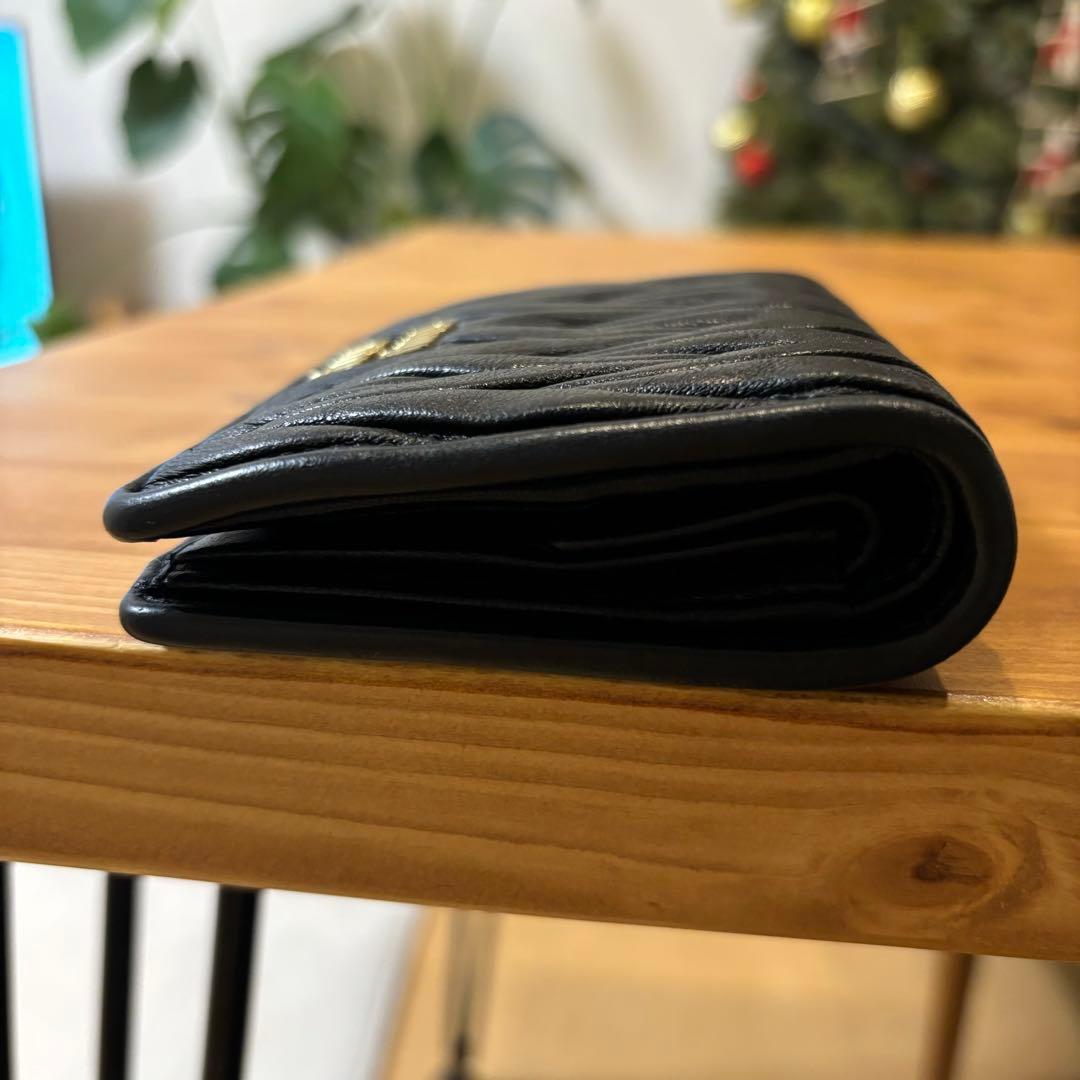 【上品】　miumiu マテラッセ　財布　二つ折り　ブラック　レザー　ロゴ