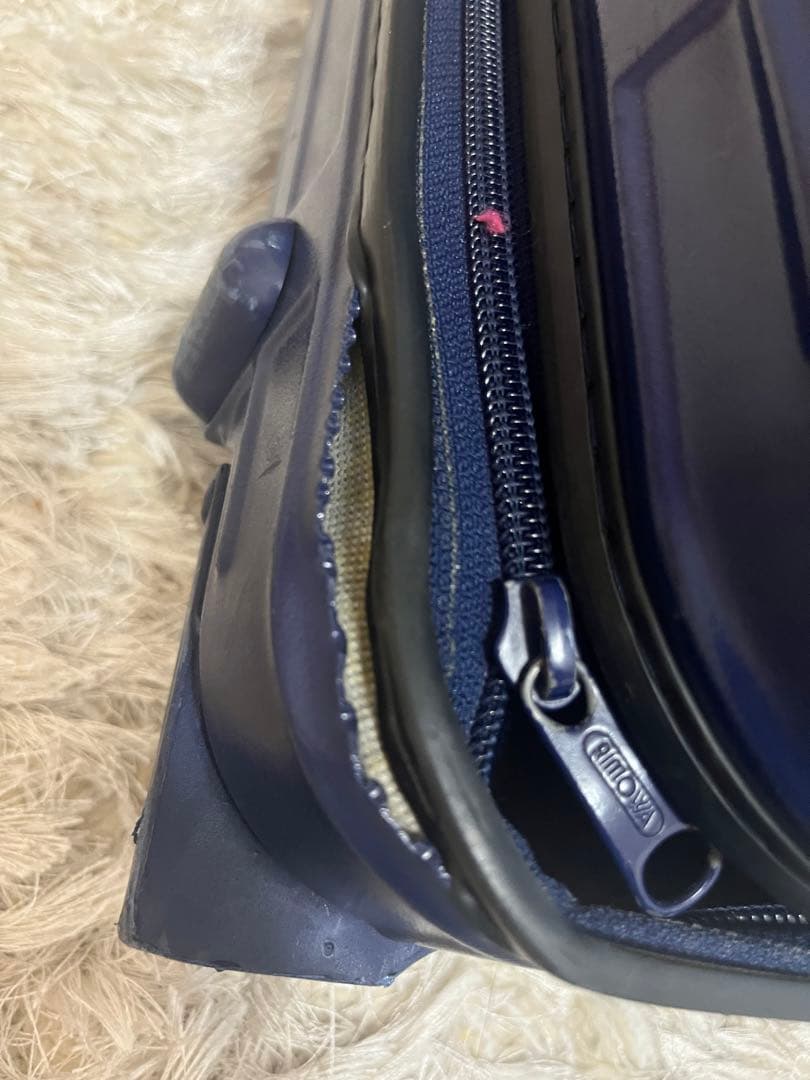 リモア　スーツケース　ネイビー