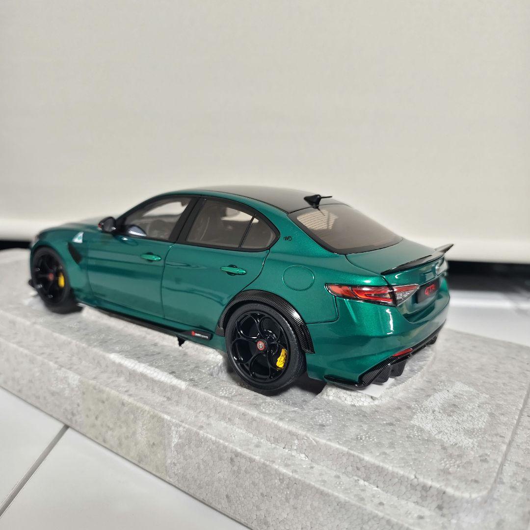 【訳あり品】MOTORHELIX 1/18 アルファロメオ ジュリア gta