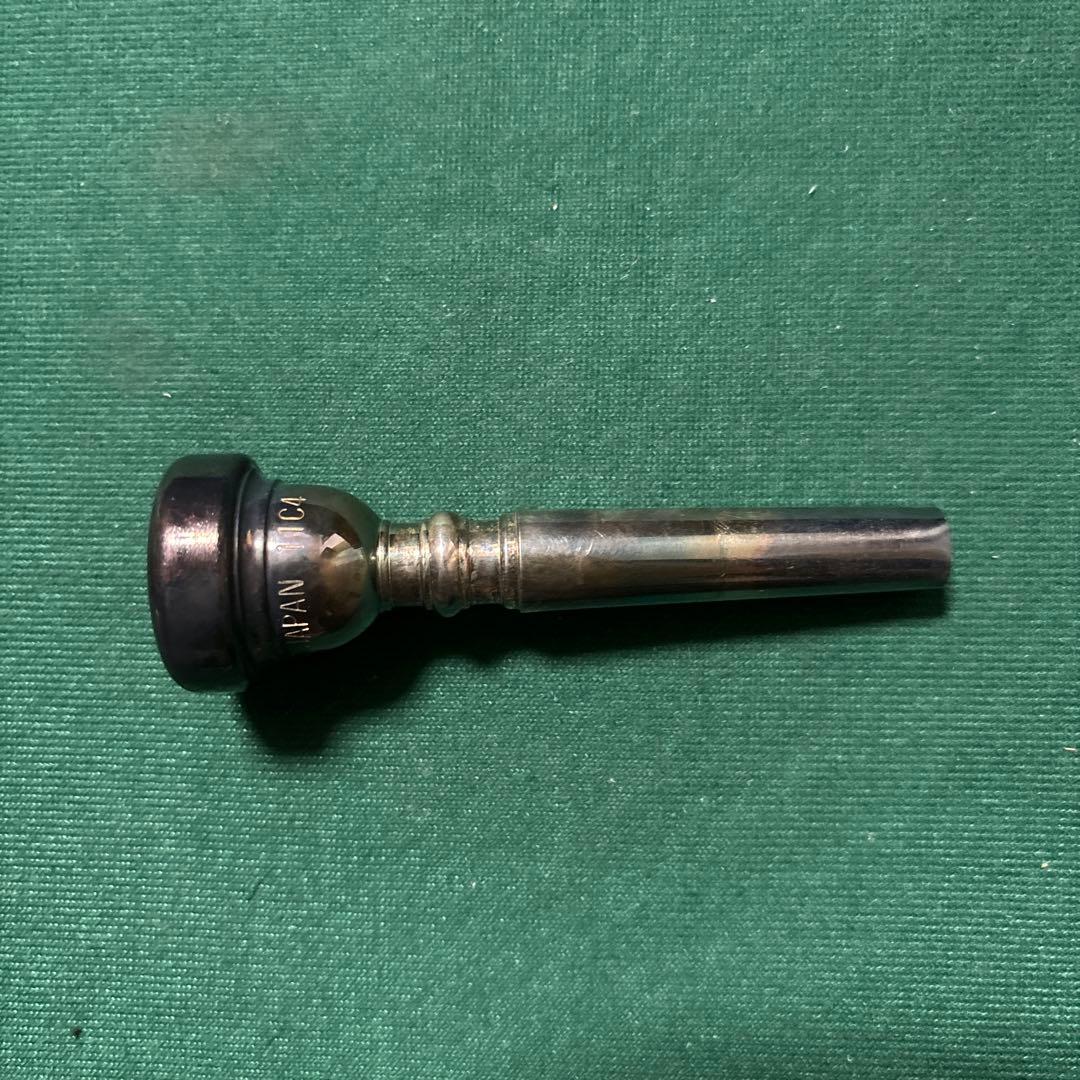 YAMAHA YTR-6320トランペット本体 ゴールド ハードケース付き