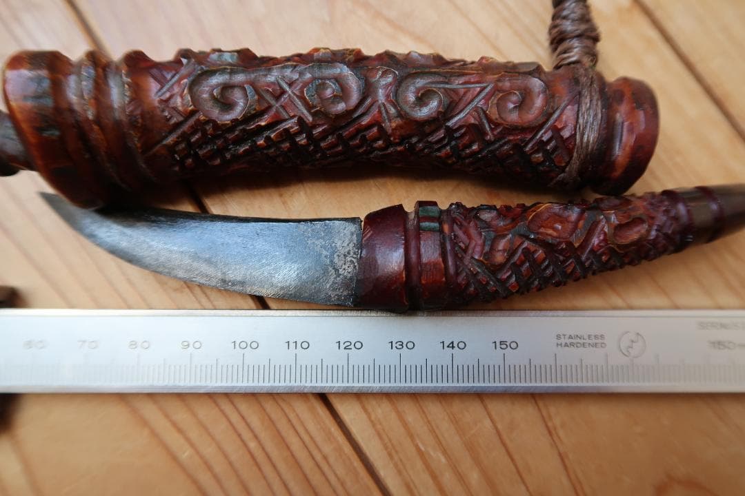 アイヌ　マキリ　メノコ　マキリ彫刻装飾