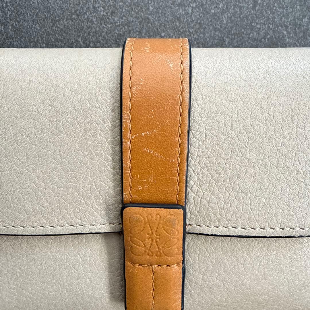 LOEWE 三つ折り財布　箱付き