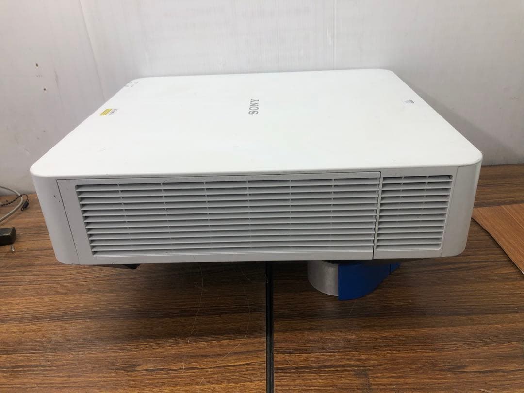 SONY レーザープロジェクター VPL-FHZ65