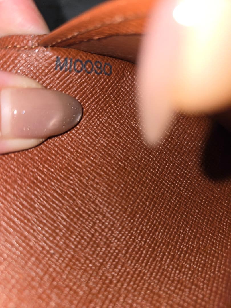 LOUIS VUITTON ルイヴィトン がま口 二つ折り財布