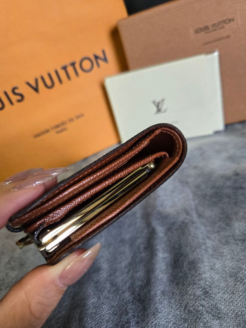LOUIS VUITTON ルイヴィトン がま口 二つ折り財布