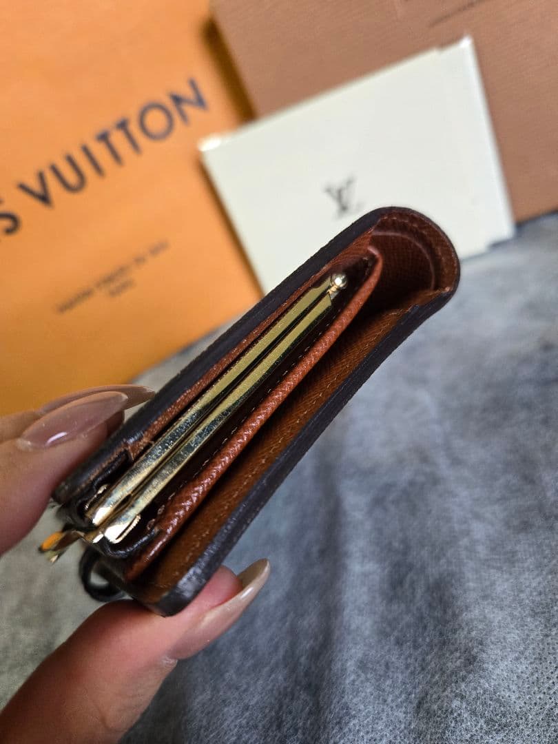 LOUIS VUITTON ルイヴィトン がま口 二つ折り財布