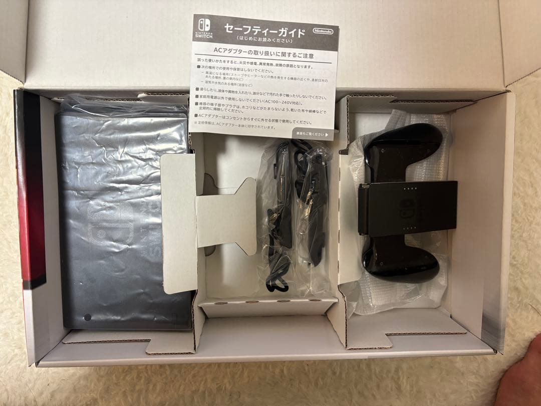 Nintendo Switch ネオンブルー/ネオンレッド 本体　※コード類なし