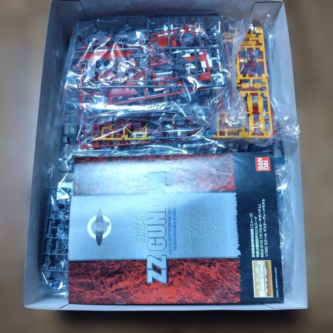 MG 1/100 BANDAI MSZ-010 ZZガンダム プラモデル