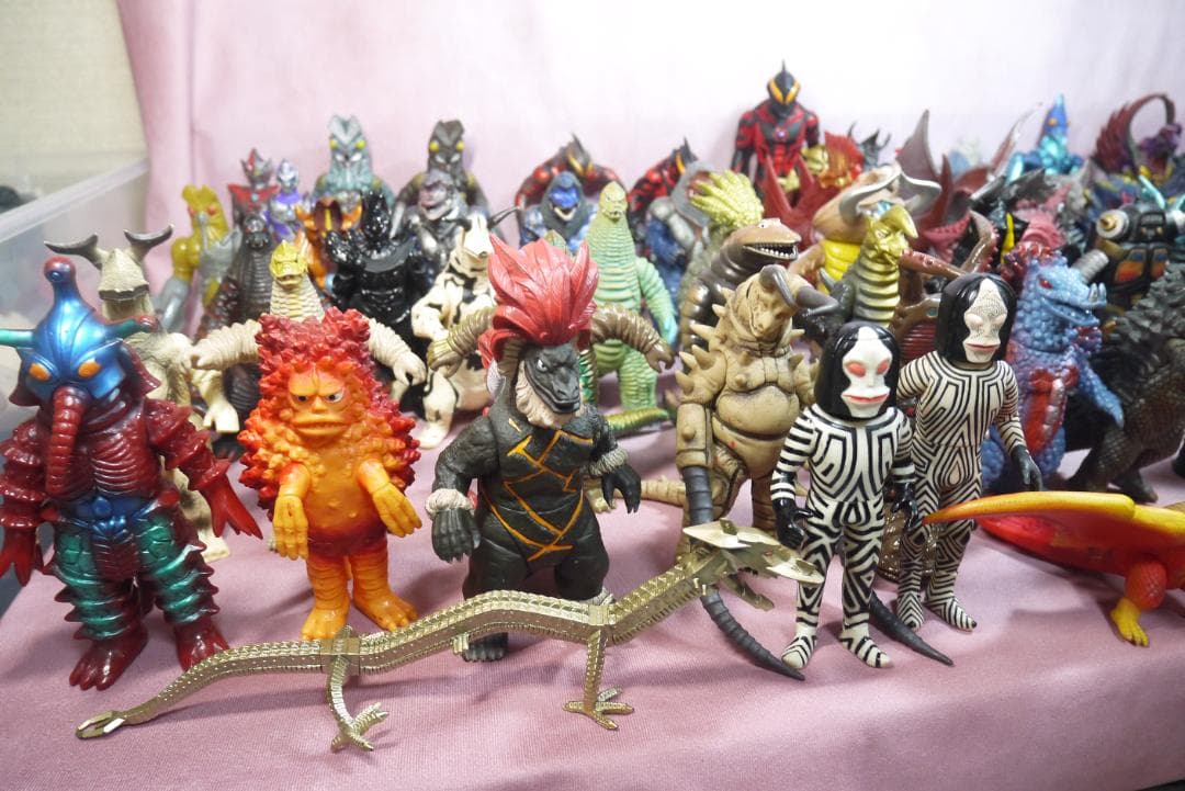 ウルトラ怪獣シリーズ　ほか　怪獣ソフビ　73体