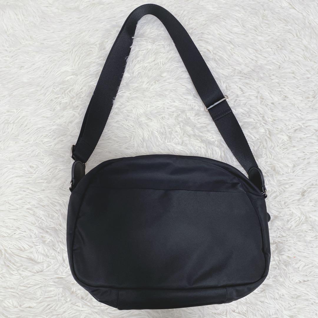 極美品 agnes b. アニエスベー ナイロンショルダーバッグ 黒 ブラック