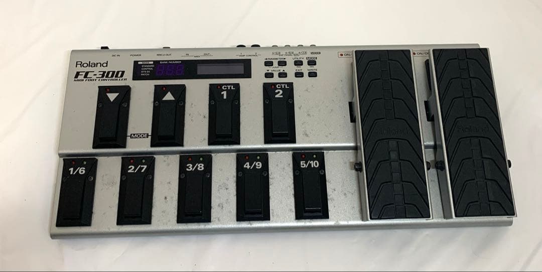 ROLAND FC-300 MIDIフットコントローラー