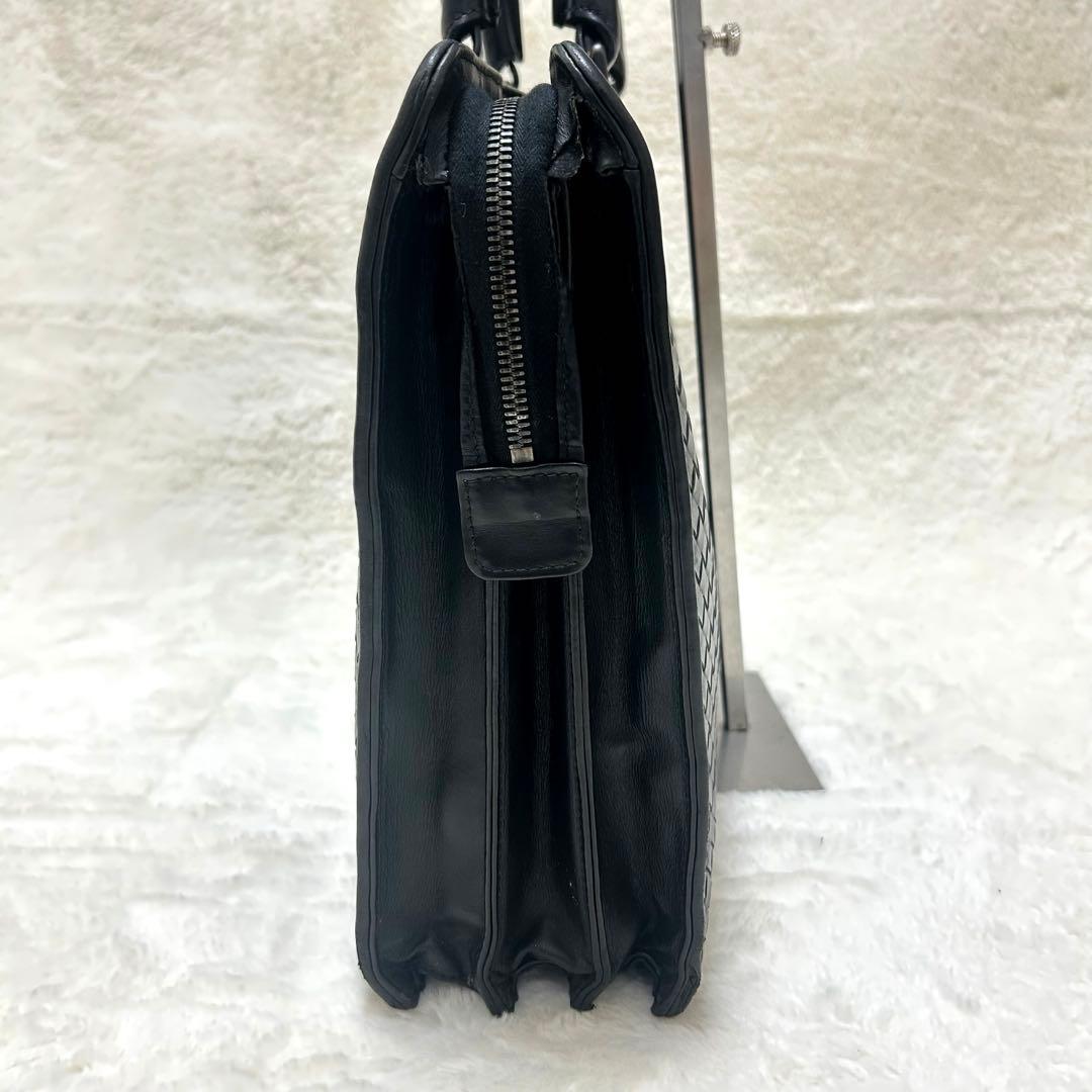 ボッテガヴェネタ イントレチャート ブラック レザー ビジネスバッグ