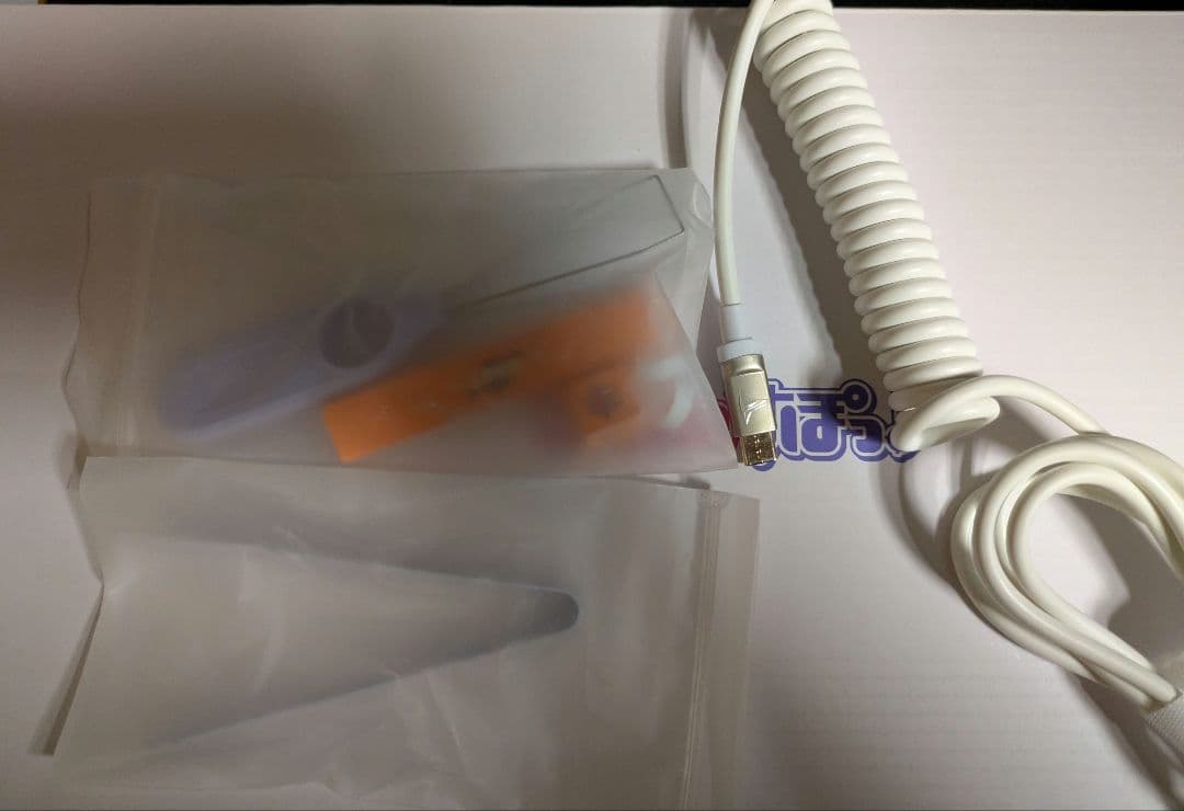 【ほぼ未使用】VSPO!GEAR ゲーミングキーボード 小森めと