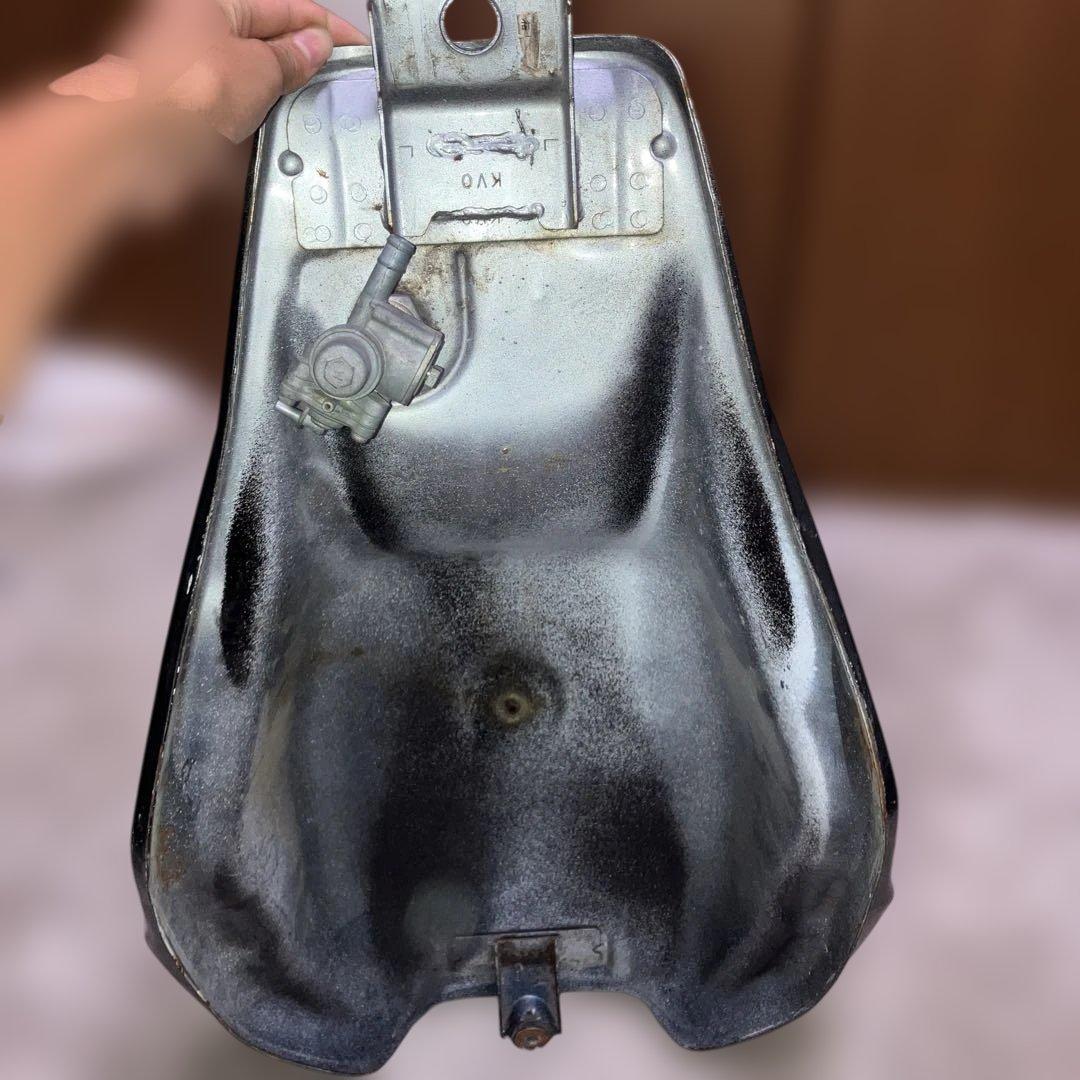 HONDA VTZ250 MC15 純正タンク (ガソリンコック付き)
