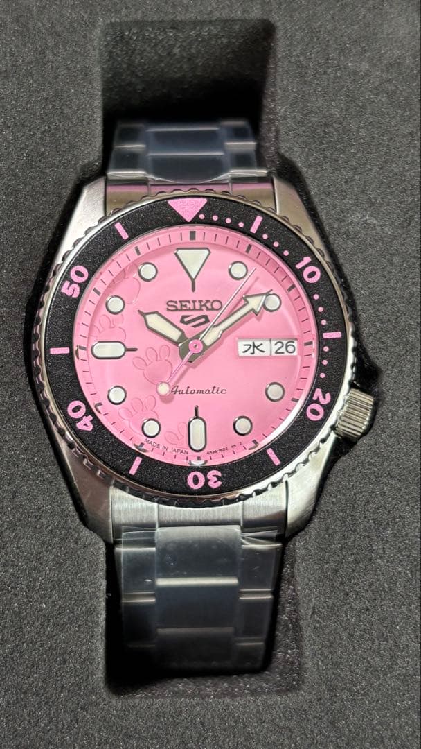 §セイコー5スポーツ SKX series ピンクパンサー SBSA321